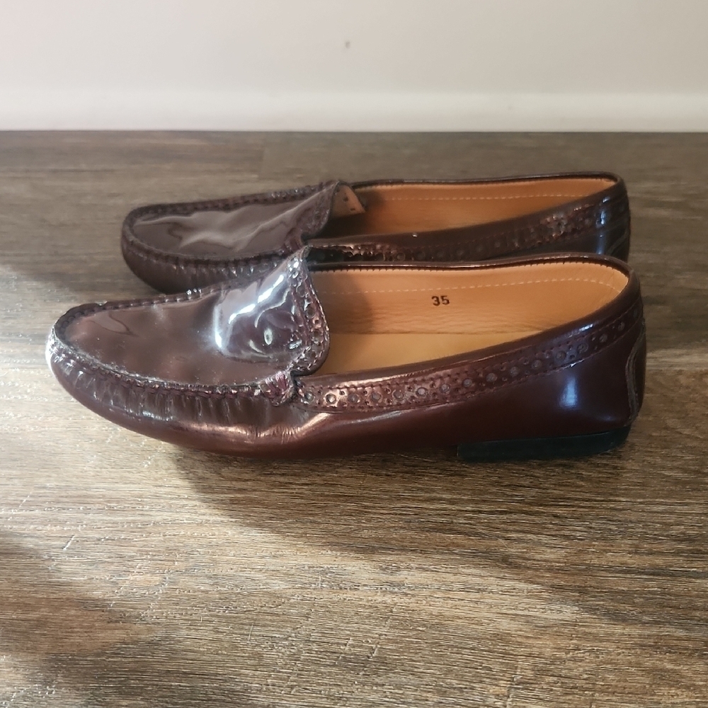 Tods Women's Brown Pattent Leather Loafers Sz 35